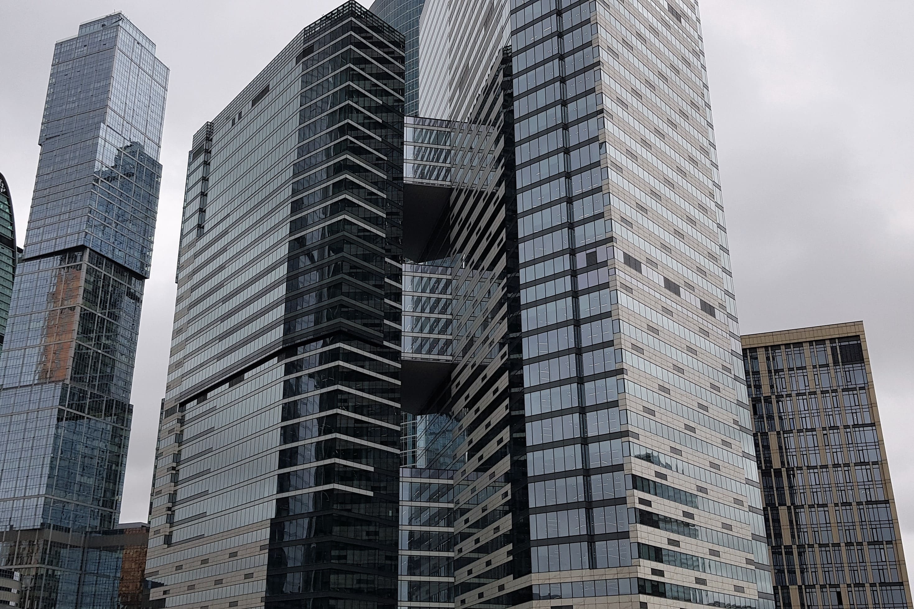 Продажа офиса 117 кв. метров в ММДЦ Москва-Сити в стиле лофт - башня IQ Квартал, Пресненская набережная, дом 10 строение 2